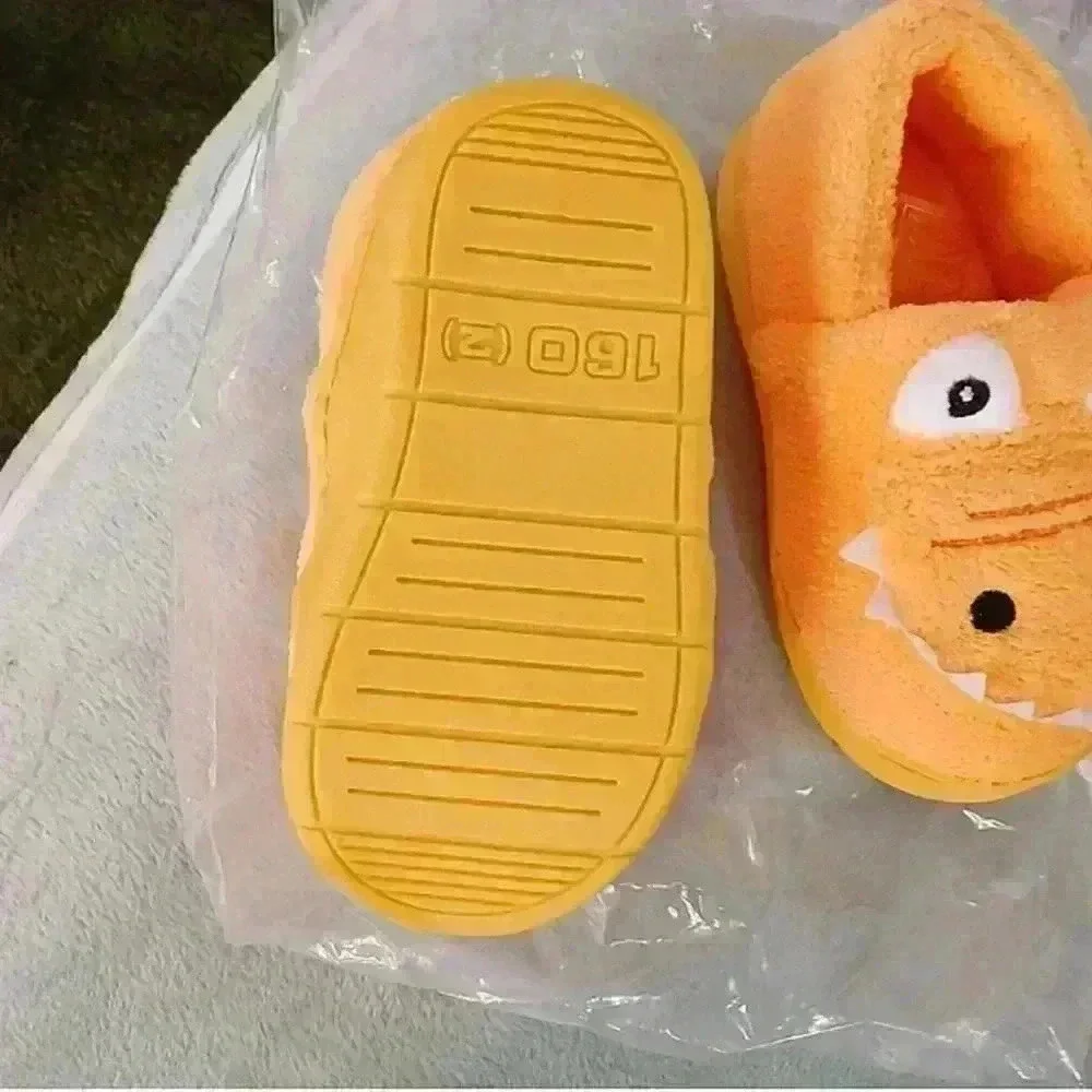 Alligator slipper shoes toddler size 9/ 160